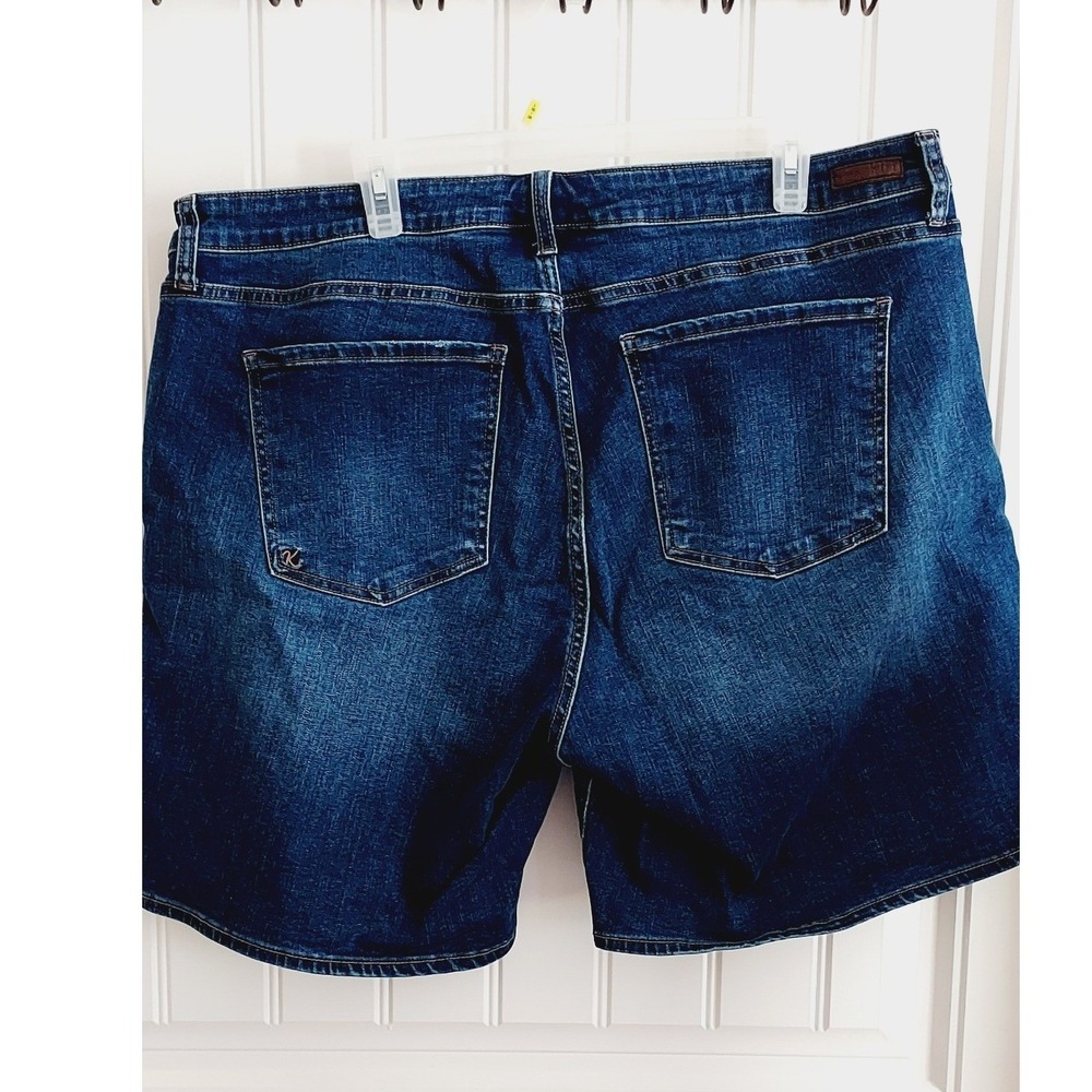 KUT from the Kloth Denim Bermuda Shorts Womens 20W Blue Distressed Dark Wash - Picture 4 of 9